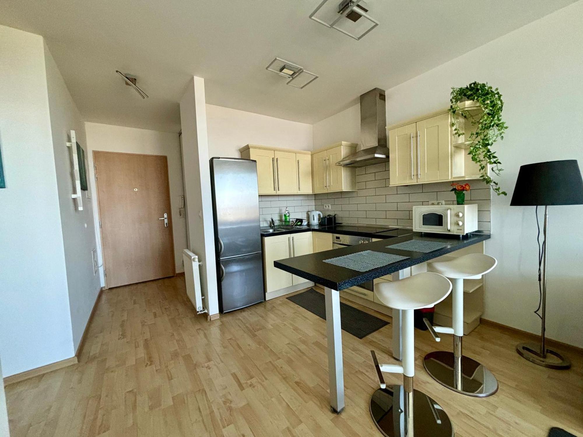 Three Towers With Beautiful View And Parking! Apartment Братислава Екстериор снимка