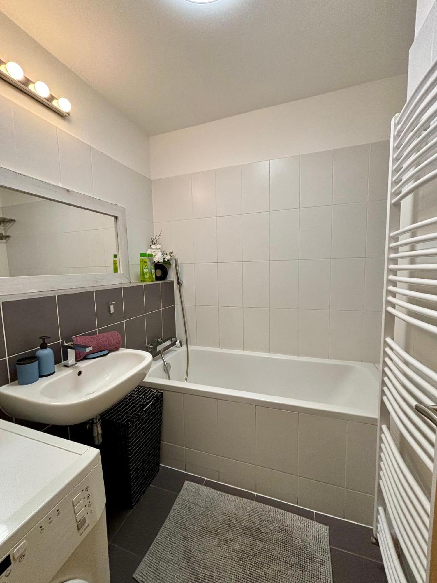 Three Towers With Beautiful View And Parking! Apartment Братислава Екстериор снимка
